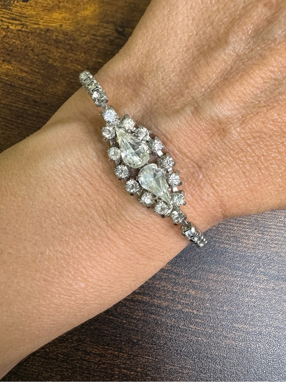 Vintage Silver Clear Teardrop Crystal Bracelet